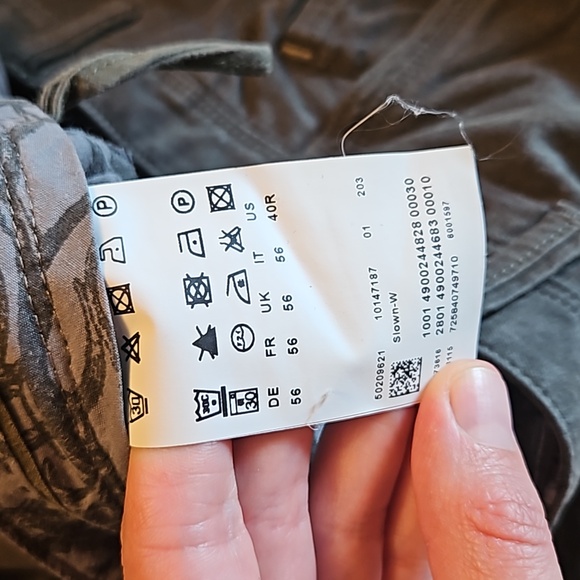 HUGO BOSS regular fit. Size40 - Picture 8 of 8